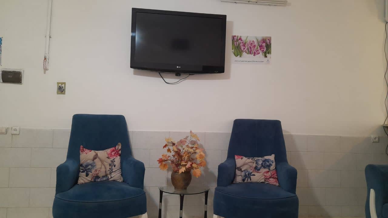 اجاره آپارتمان مبله دو خواب در محلات - طبقه سوم