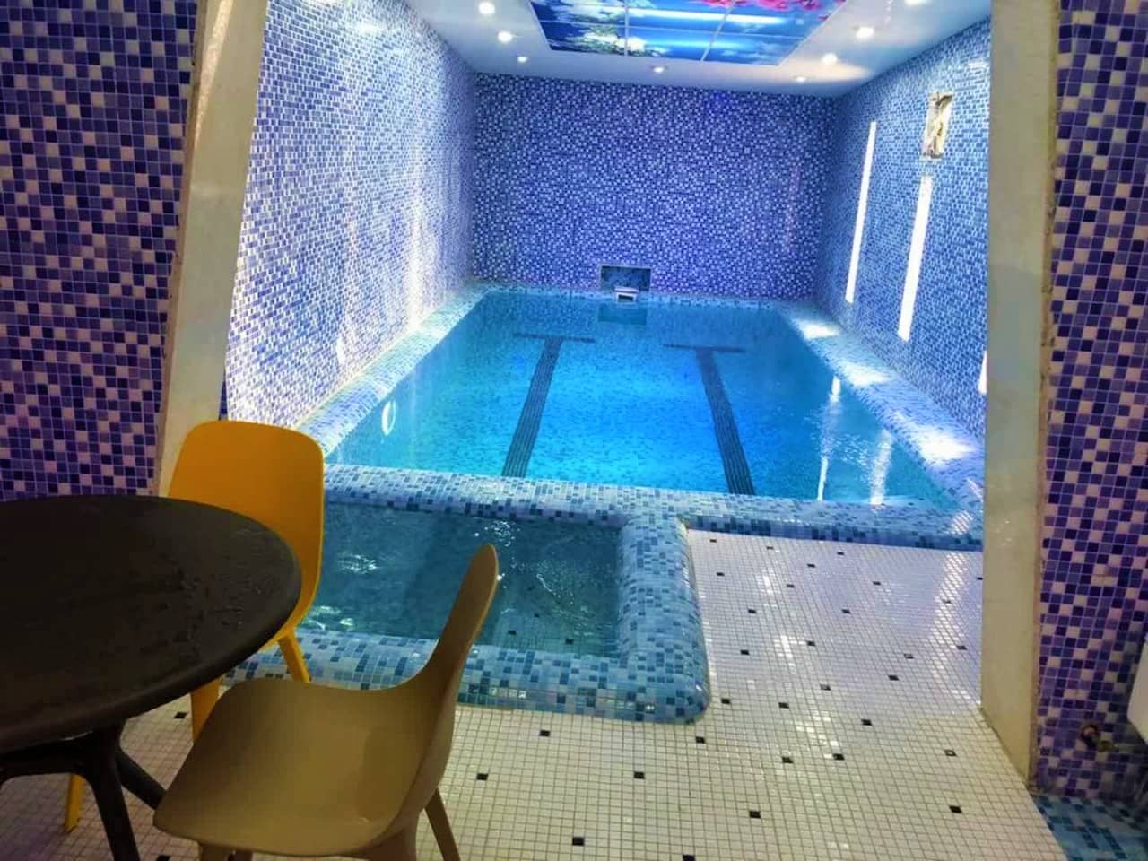 اجاره ویلا استخر سرپوشیده آبگرم در نور