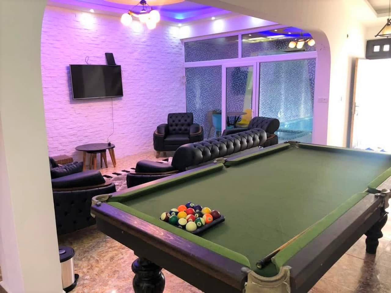 اجاره ویلا استخر سرپوشیده آبگرم در نور