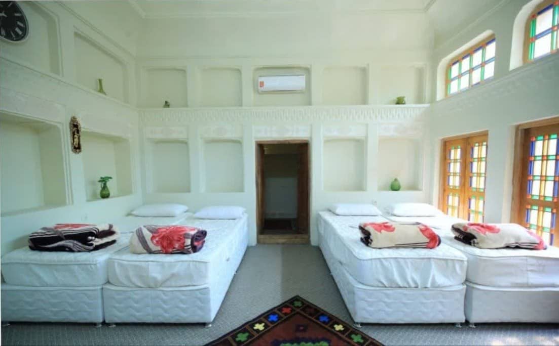 اجاره اتاق چهارتخته سنتی در خیابان امام یزد