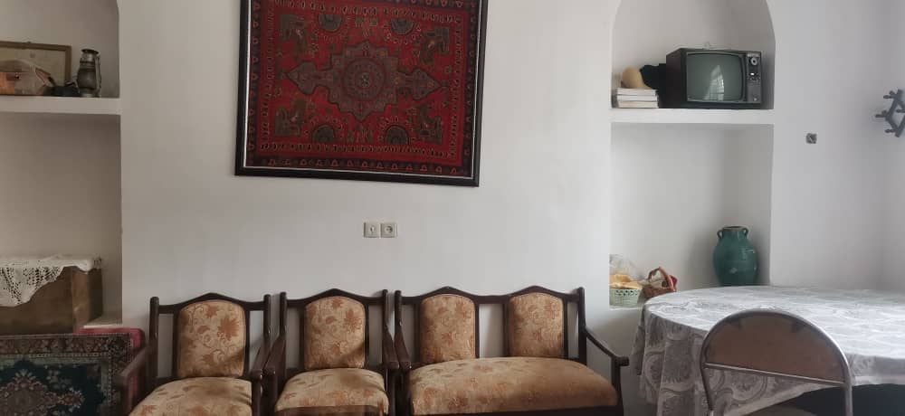 اجاره اتاق سنتی در روستا لنگر ماهان - هوربانو