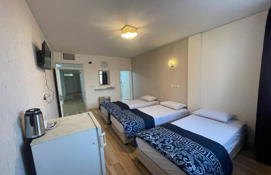 اجاره اتاق سه تخته بدون خواب طبقه دوم در ارگ علیشاه - اتاق 206