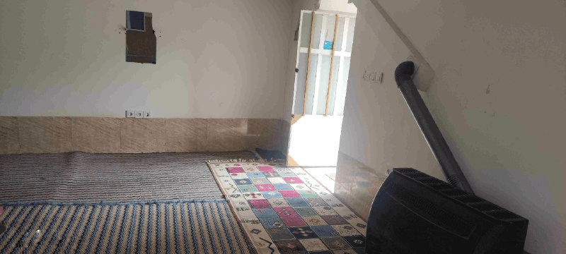 اجاره خانه سنتی با ویو رو به کوه 40 متری در اورامان تخت