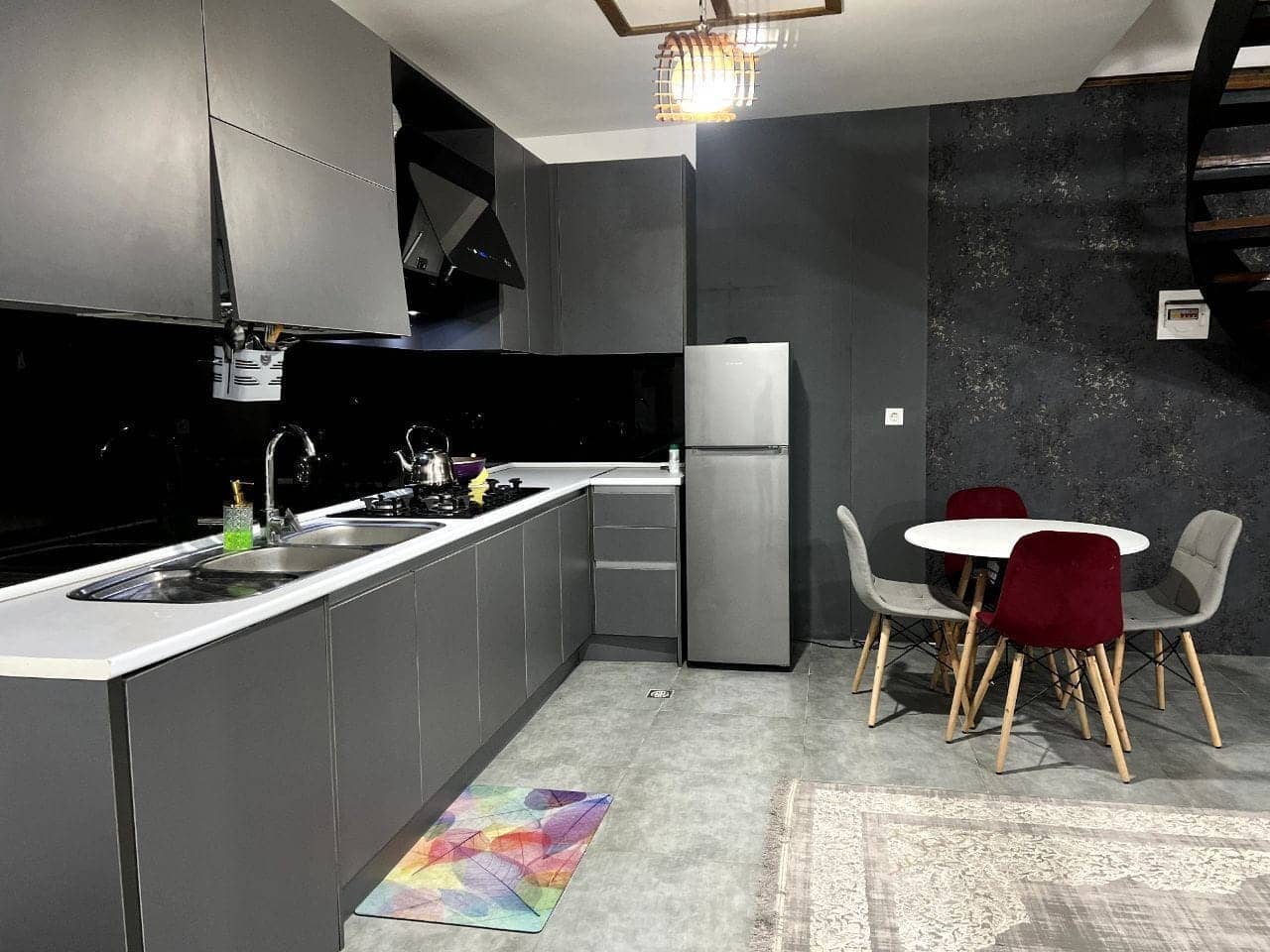 ویلا استخر سرپوشیده آبگرم نزدیک ساحل در فرح آباد ساری