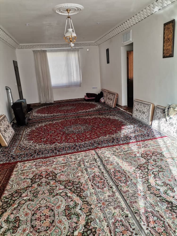 اجاره آپارتمان دو خوابه در اورامان تخت کردستان-طبقه اول