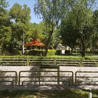 اجاره باغ استخردار زردخشوییه باغ بهادران - واحد1