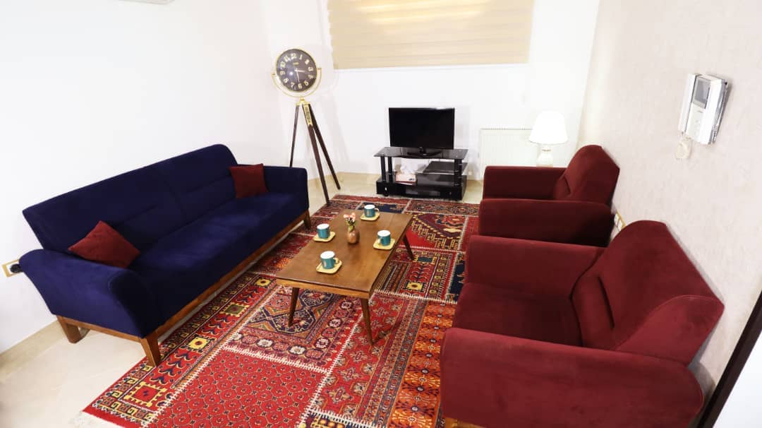 اجاره آپارتمان دو خواب در پاسداران شیراز - 85متر