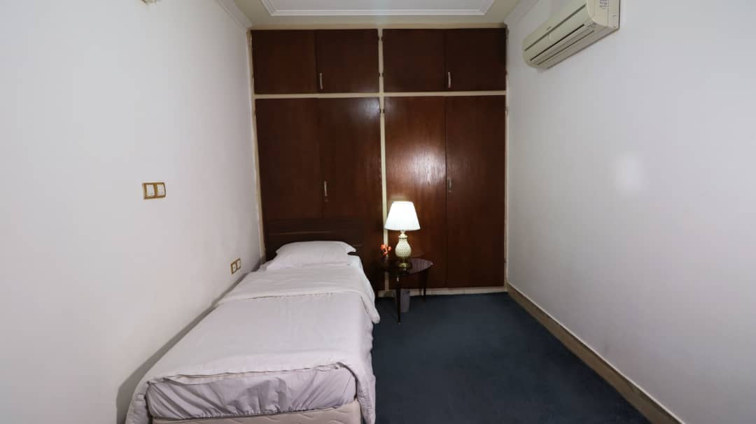 اجاره آپارتمان دو خواب در پاسداران شیراز - 85متر