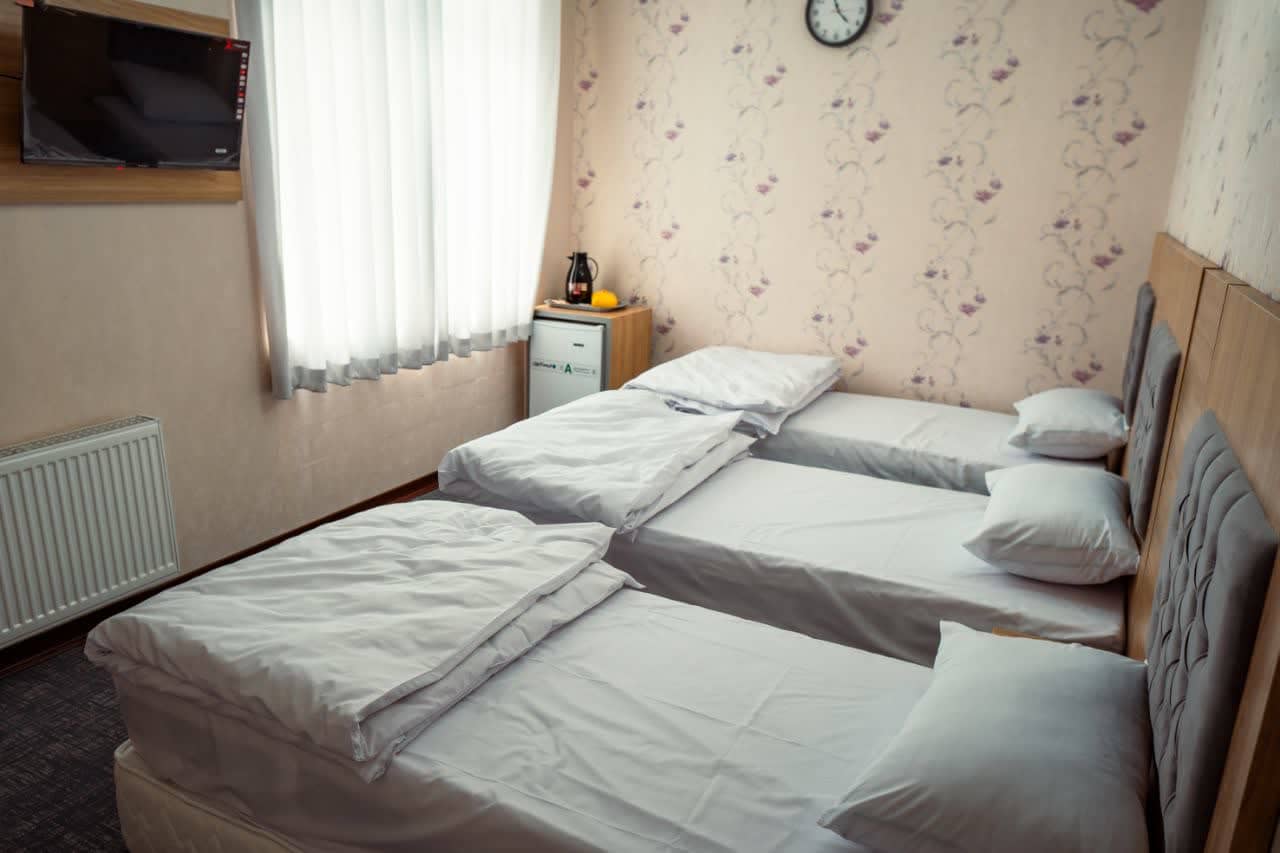 اجاره مهمانپذیر سه تخته سینگل در قم