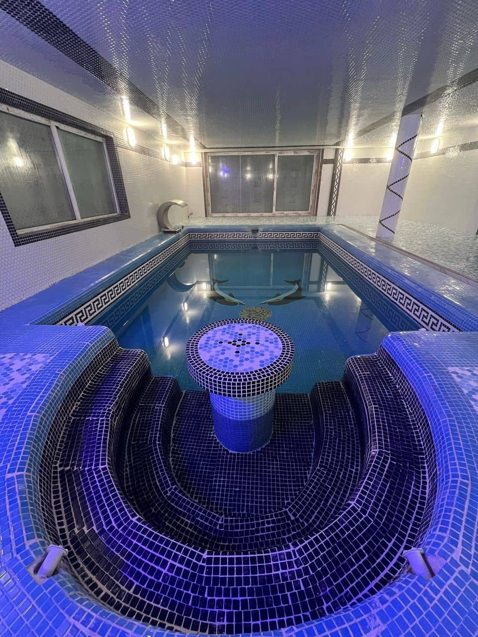 اجاره ویلا استخر سرپوشیده آبگرم در کردان