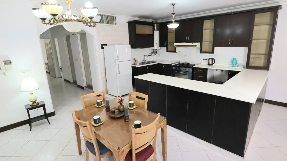 اجاره آپارتمان دوخوابه اقتصادی بلوار میرزای شیرازی شیراز - طبقه دوم