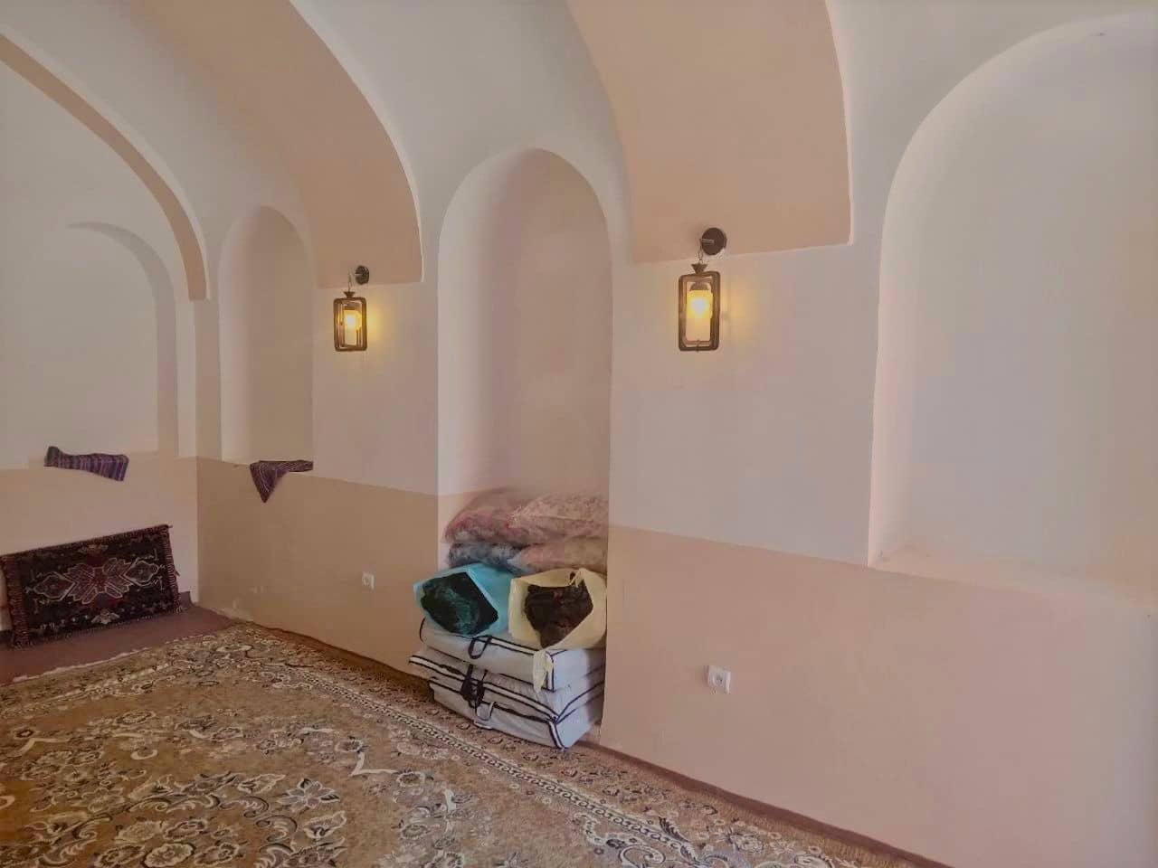 اجاره بومگردی سنتی در هاشم آباد دره شهر - 1