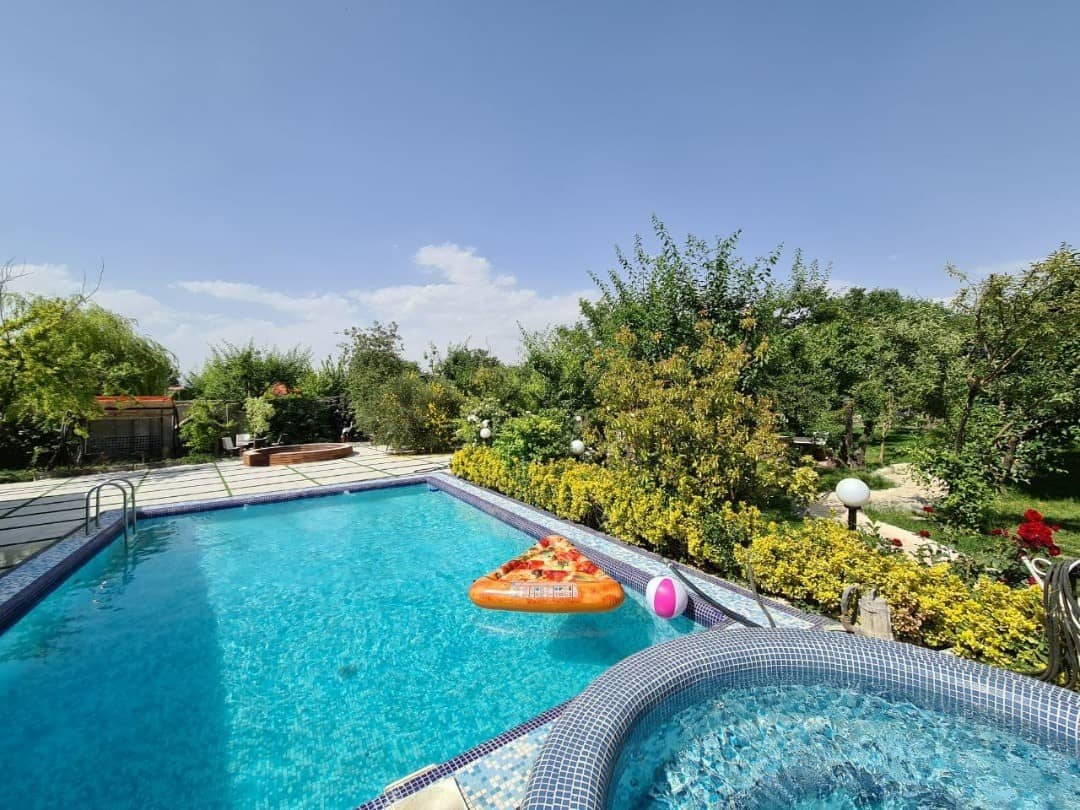 اجاره ویلا استخر روباز آبگرم در نظرآباد کردان