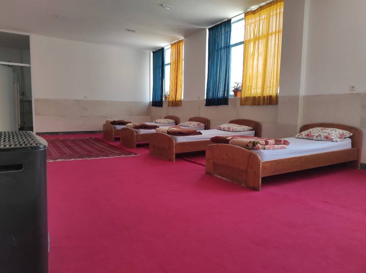 اجاره سوئیت در شهر ونک سمیرم-70 متری