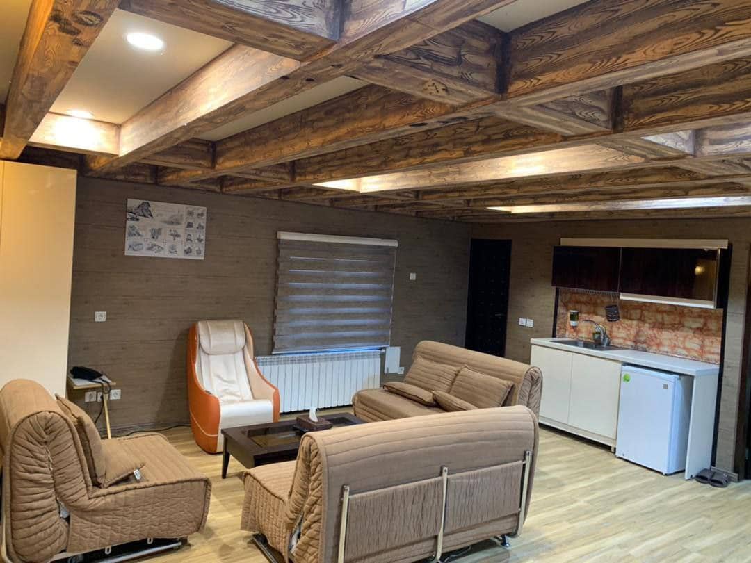 کلبه چوبی جکوزی دار در گنج نامه همدان - VIP