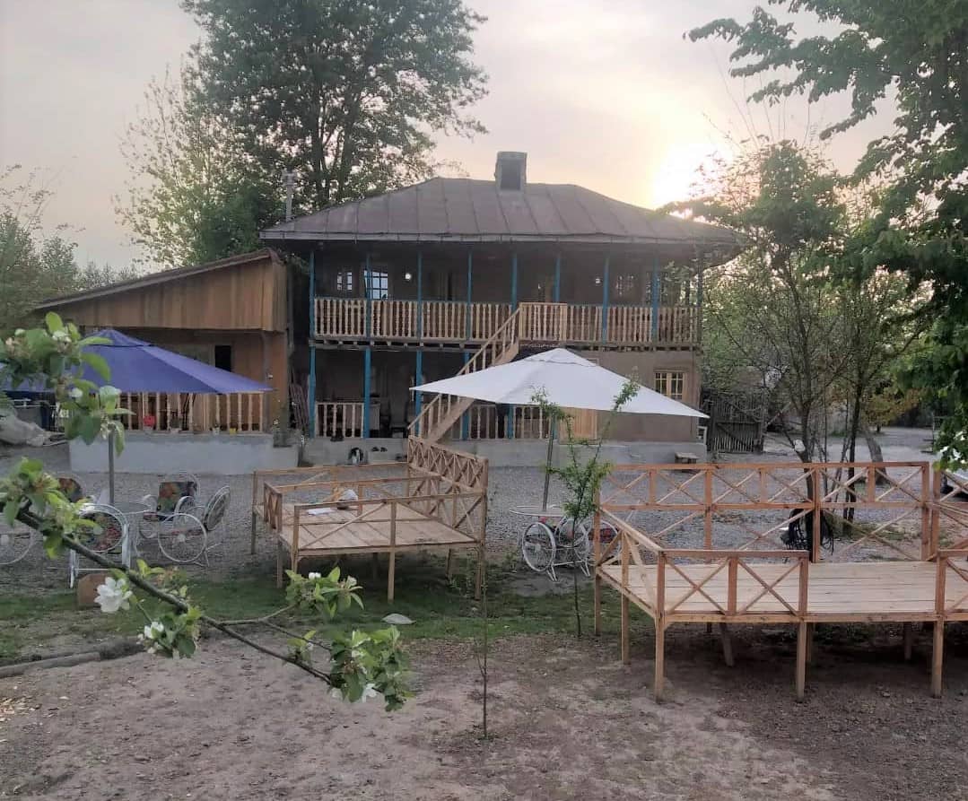 اجاره اقامتگاه بومگردی سنتی در تخسم رشت - چیچینی