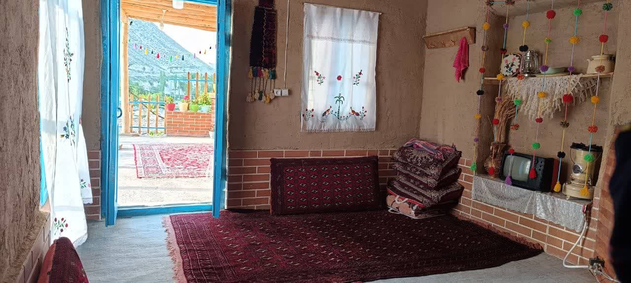 اجاره اقامتگاه سنتی در روستا قاباخ کلات