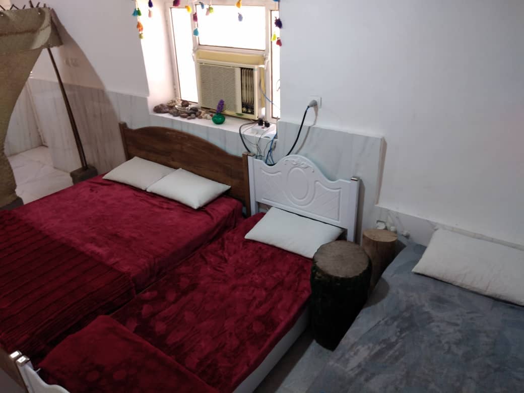 اجاره اتاق در جزیره هرمز - ماجرا رنگی