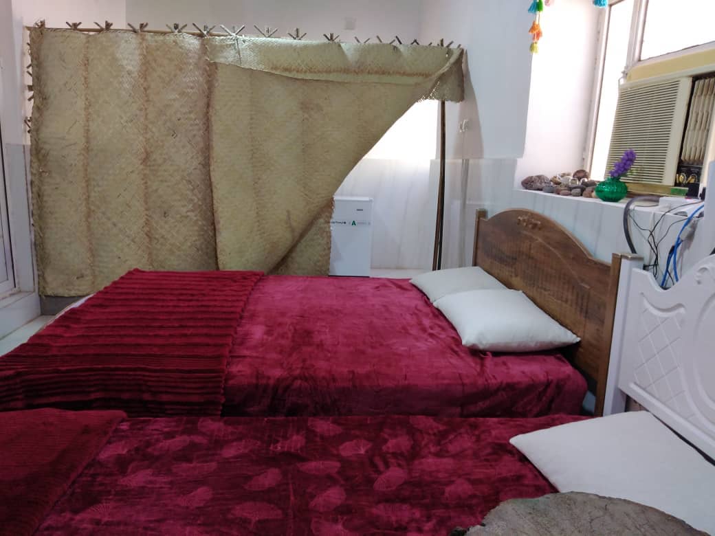 اجاره اتاق در جزیره هرمز - ماجرا رنگی