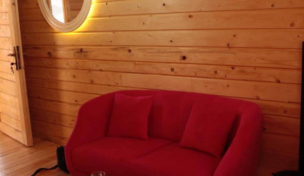 اجاره کلبه چوبی جکوزی دار در فرح آباد فیروزکوه - دگا