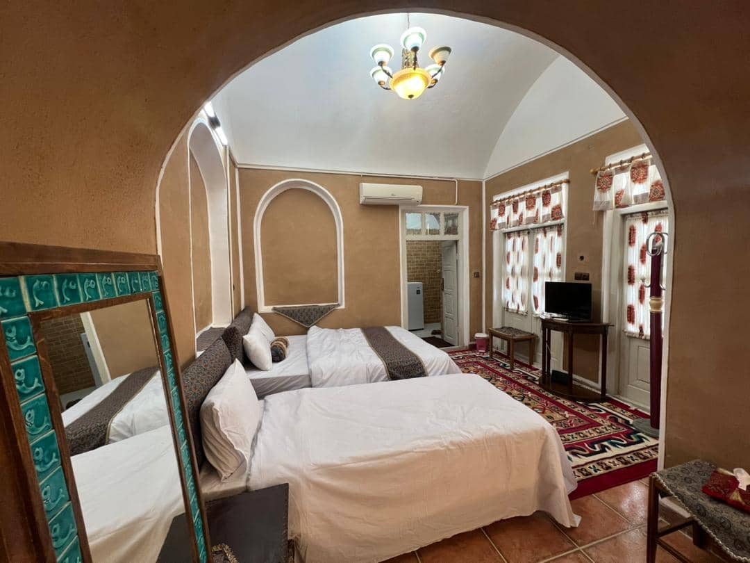 اجاره سوئیت بوم گردی پنج تخته - یزد