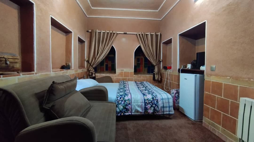 اجاره اتاق بومگردی در نراق  - 2