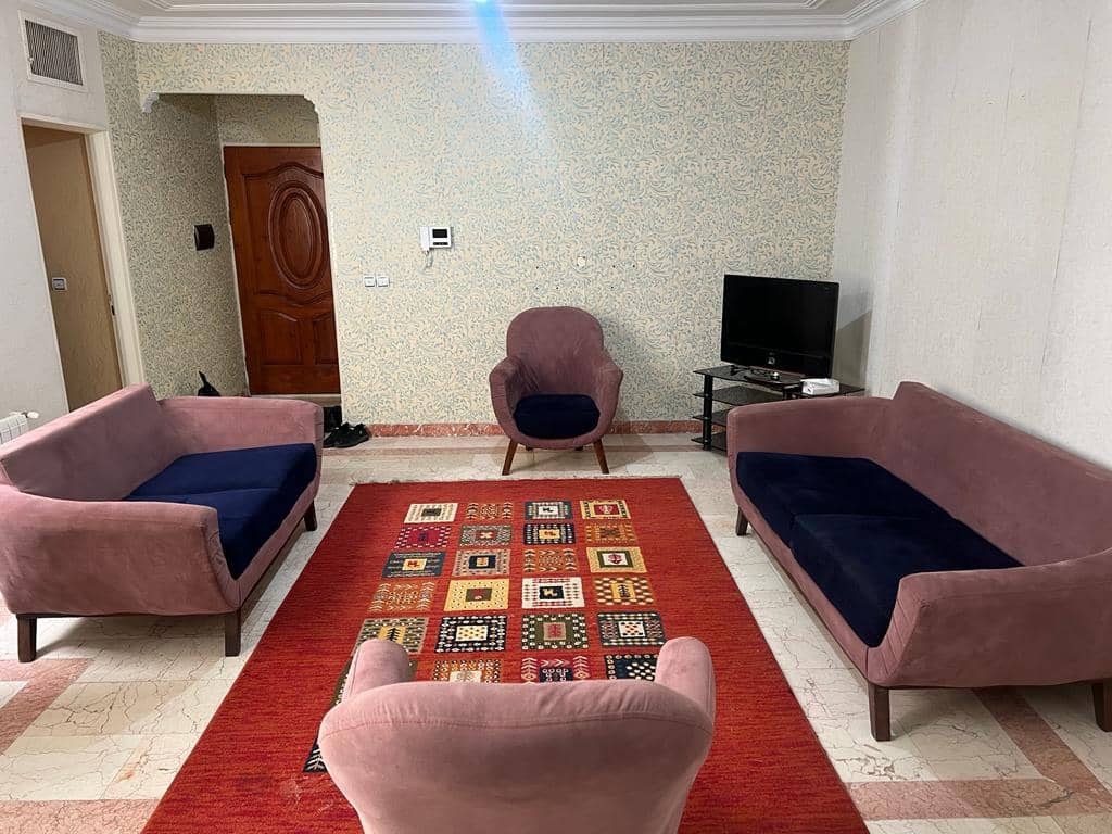 اجاره آپارتمان یک خوابه در باغ فیض - غرب تهران