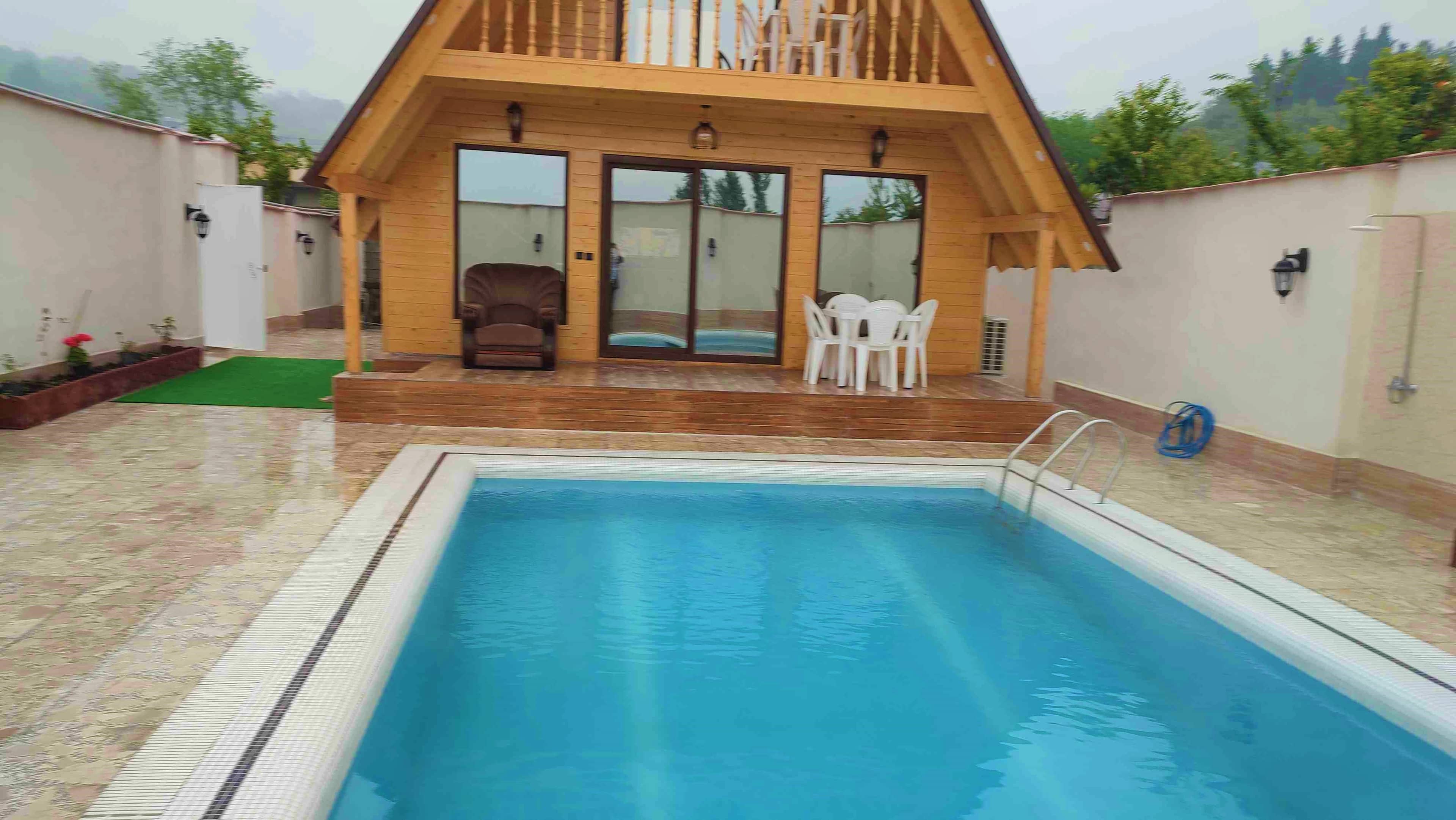 کلبه سوئیسی با استخر آبگرم در بابلکنار - گونه کلا