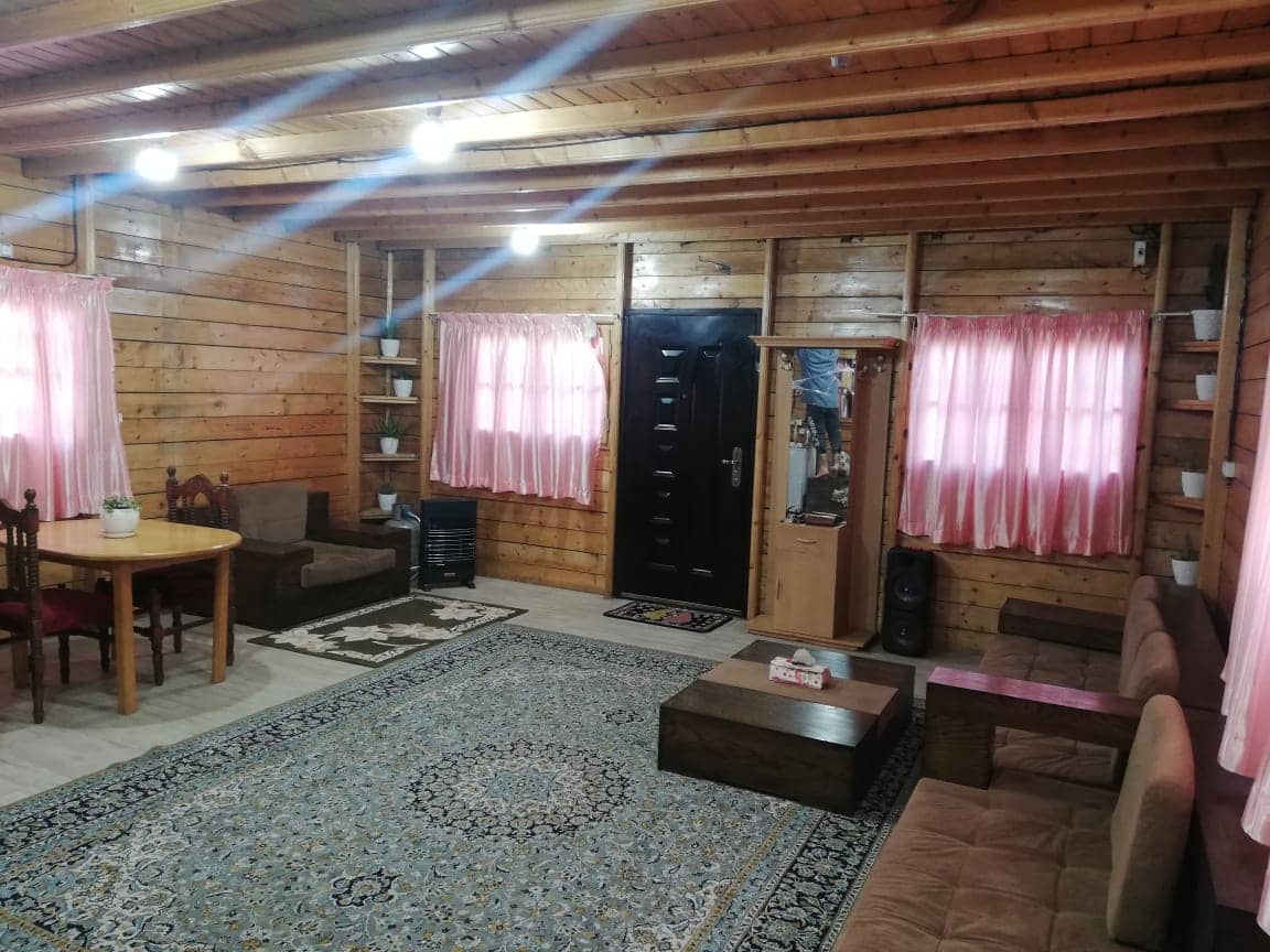 اجاره کلبه چوبی در نارنجستان آمل