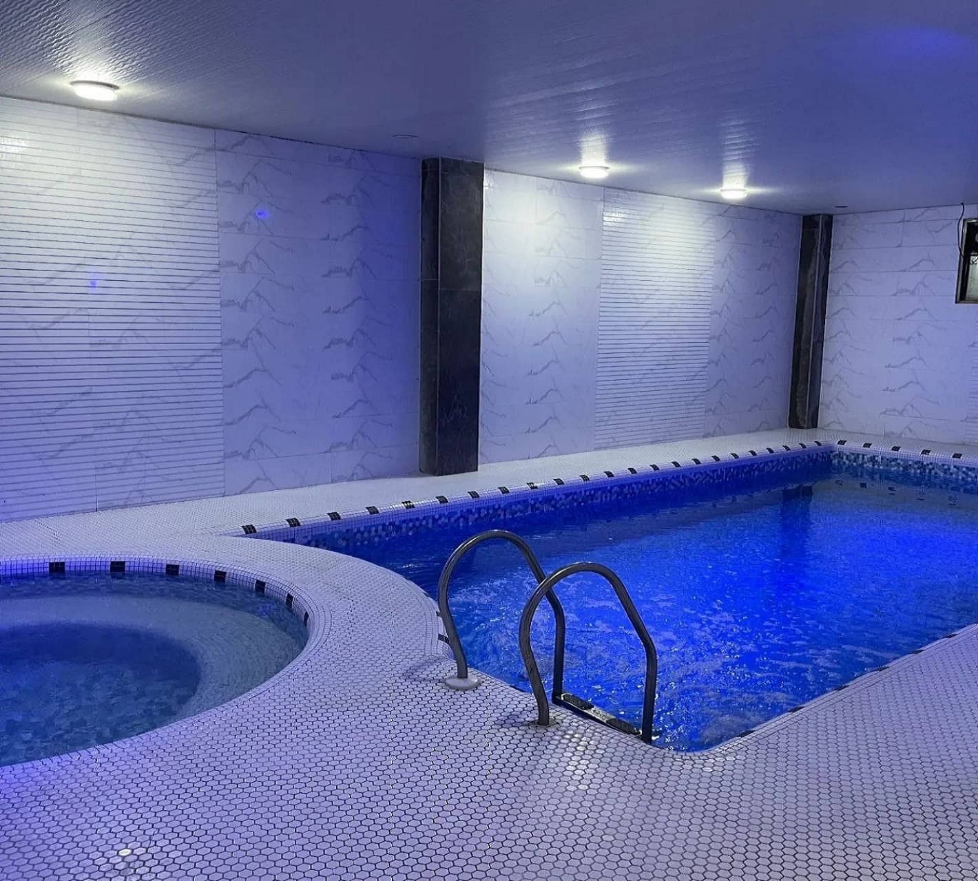 اجاره ویلا استخر دار در رودپشت محمودآباد