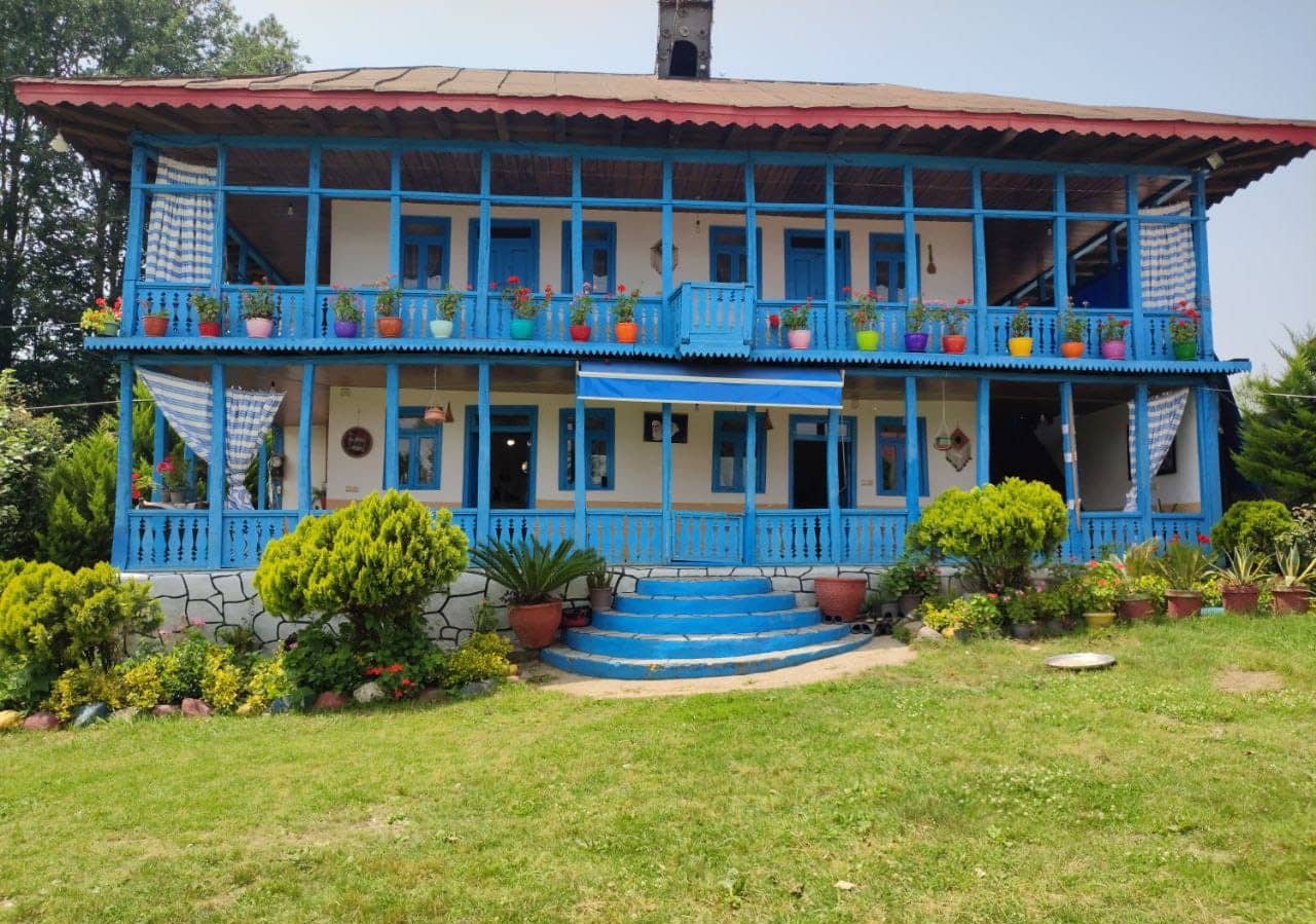 اجاره ویلا سنتی در سوخته کوه لاهیجان