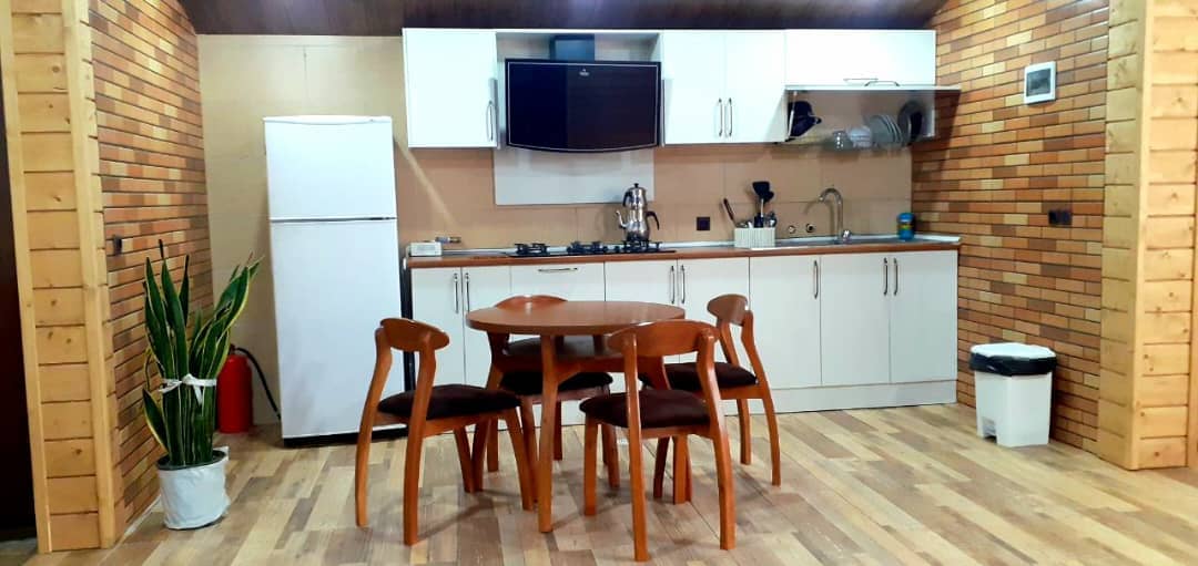 اجاره کلبه با استخر روباز در هریس - رامسر