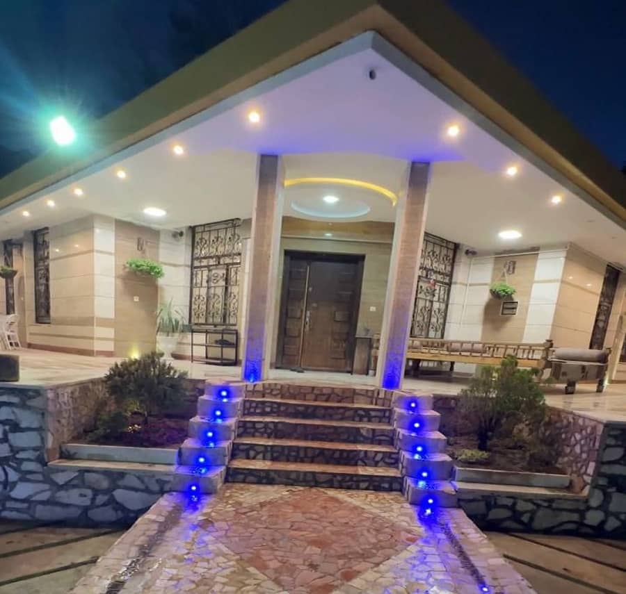 اجاره ویلا استخر روباز در ده بالا تفت - یزد