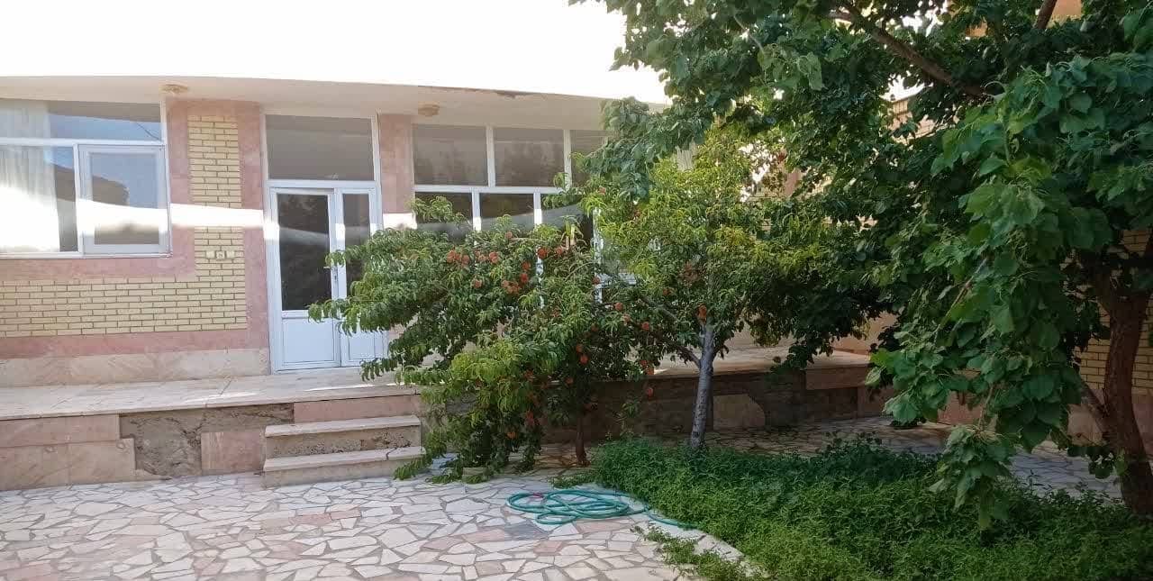 اجاره منزل ویلایی در چادگان - خارج از دهکده