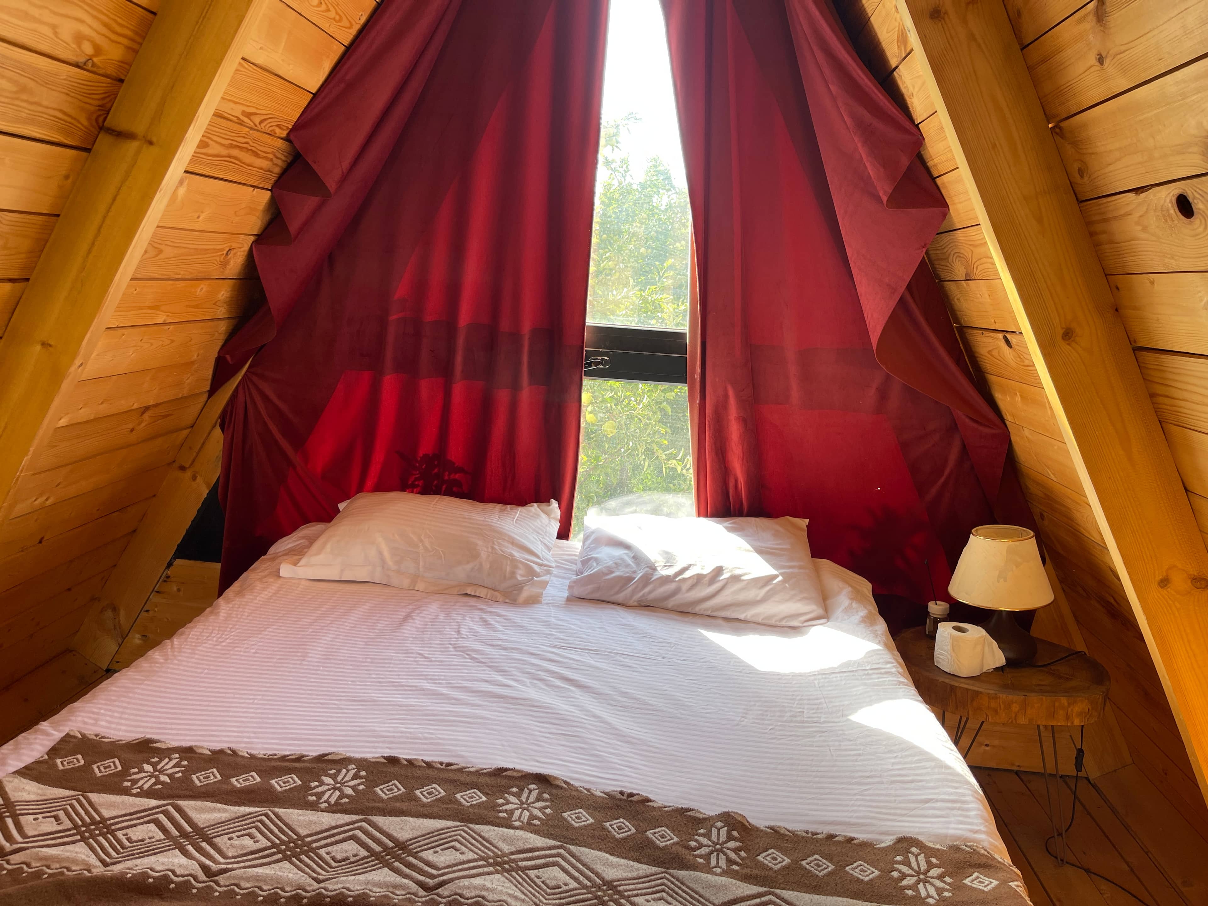 اجاره کلبه سوئیسی در سمیرم