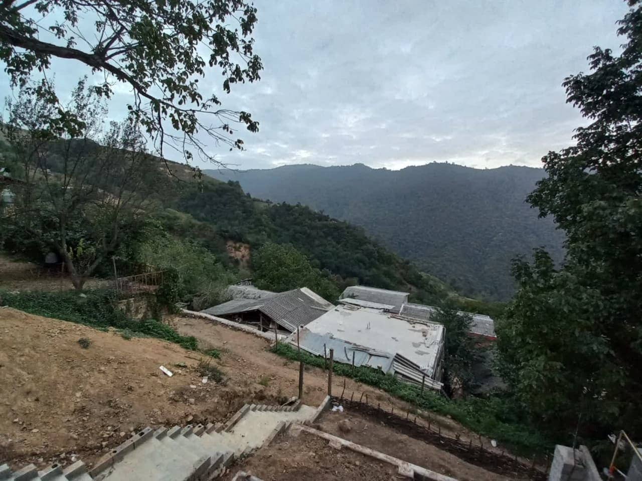 اجاره خانه روستایی یک خوابه در خاک پیرزن علی آبادکتول طبقه اول