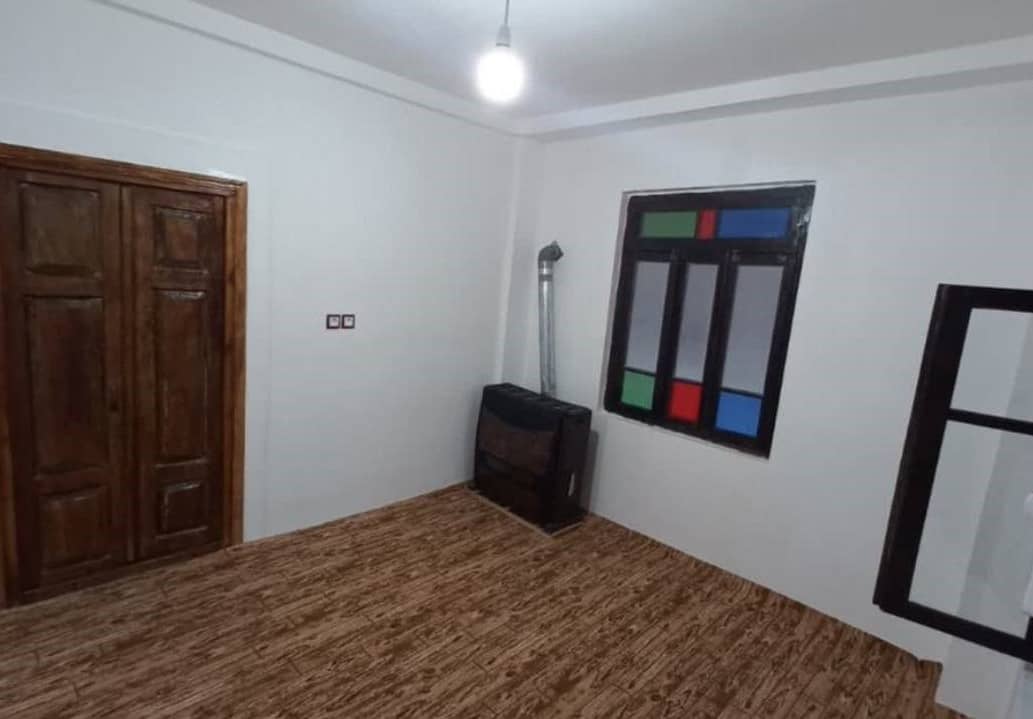 اجاره خانه روستایی یک خوابه در خاک پیرزن علی آبادکتول طبقه اول