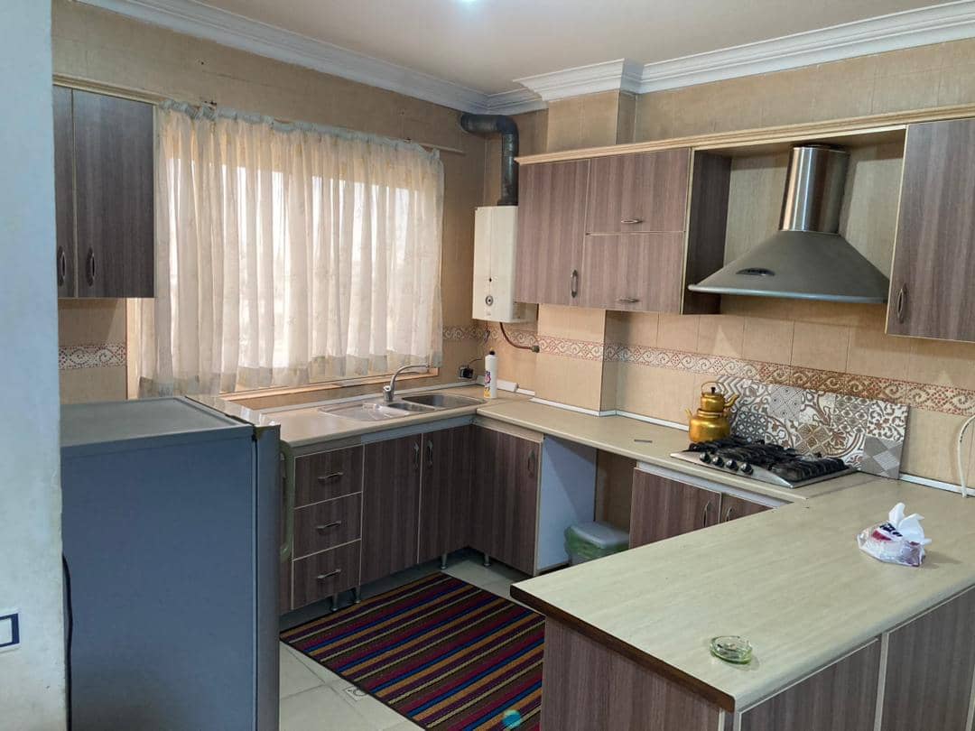 اجاره آپارتمان یک خوابه  نزدیک ساحل در کمربندی - طبقه اول