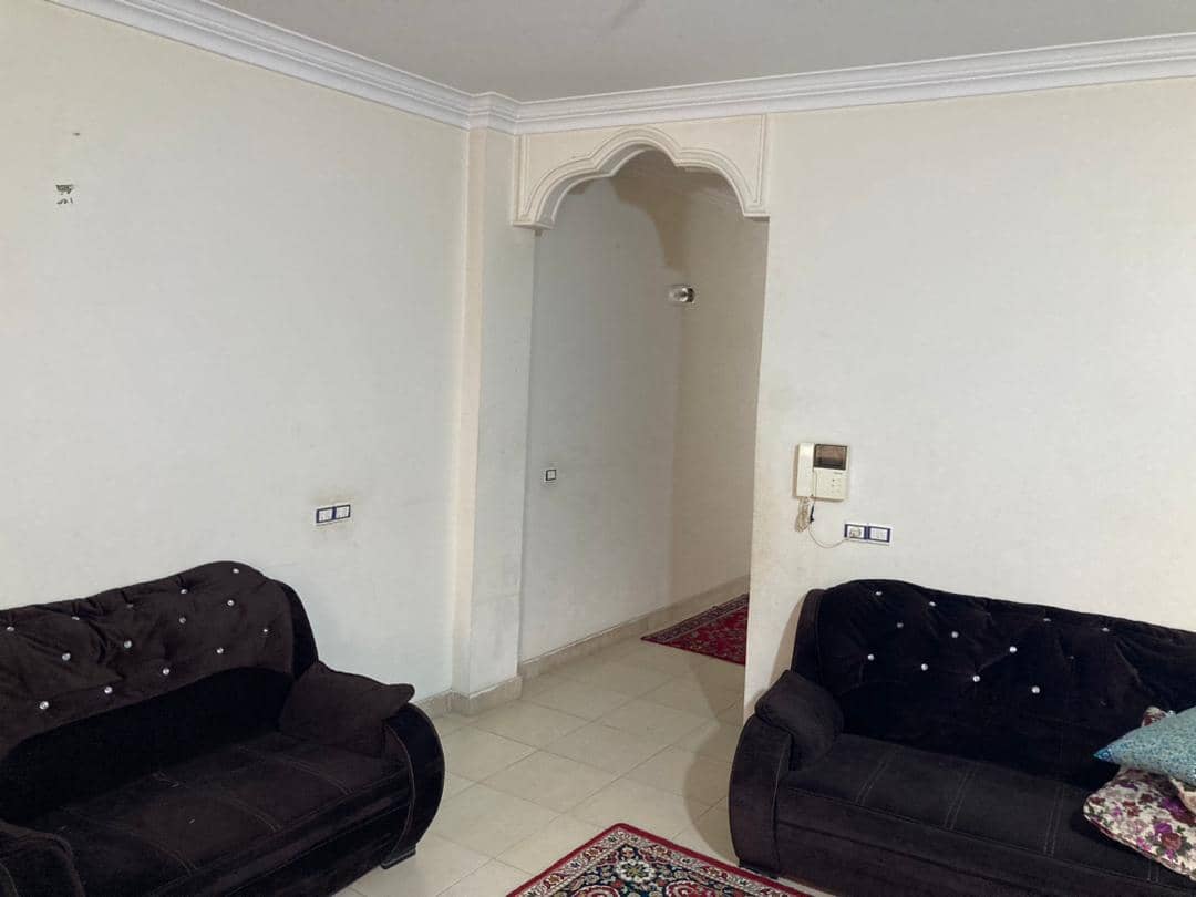 اجاره آپارتمان یک خوابه  نزدیک ساحل در کمربندی - طبقه اول