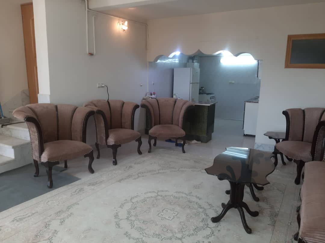 اجاره ویلا با ویو رو به دریاچه در داخل دهکده چادگان