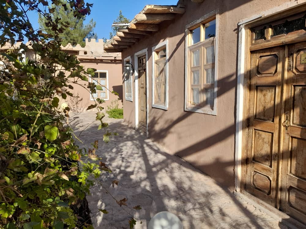 اجاره بومگردی سنتی در رادکان - مامان جون