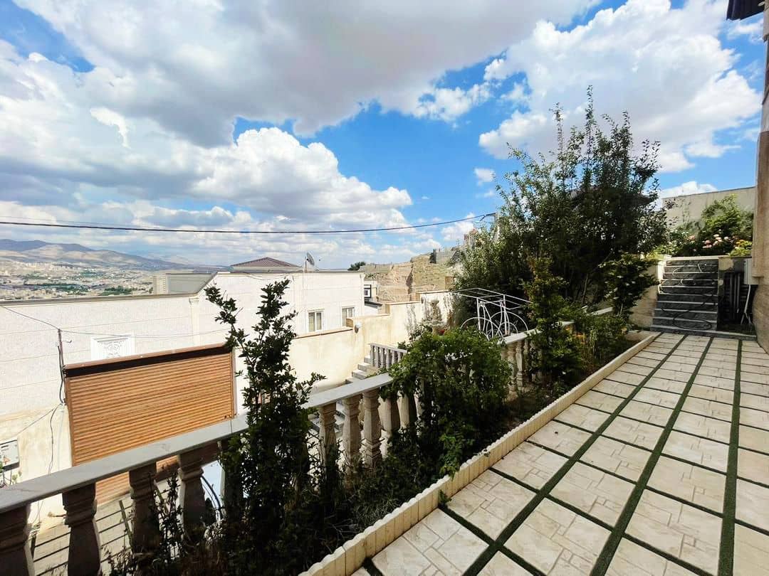 اجاره ویلا استخر روباز آبگرم در بومهن