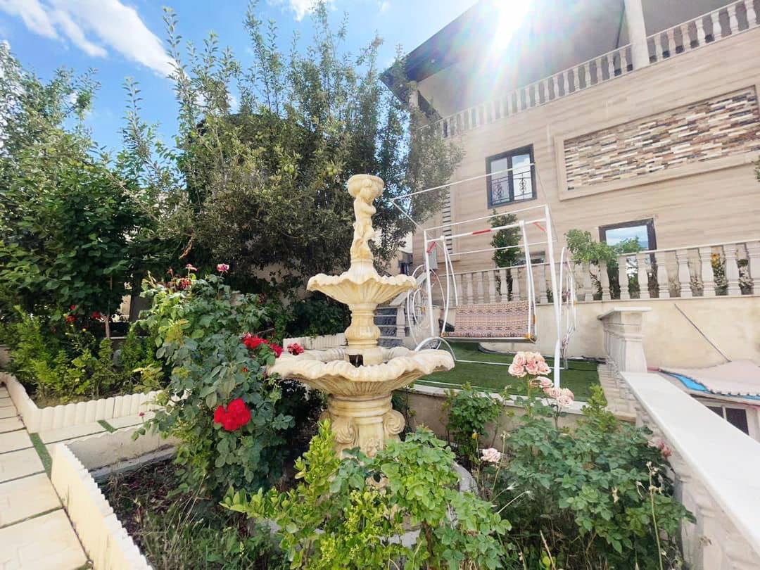 اجاره ویلا استخر روباز آبگرم در بومهن