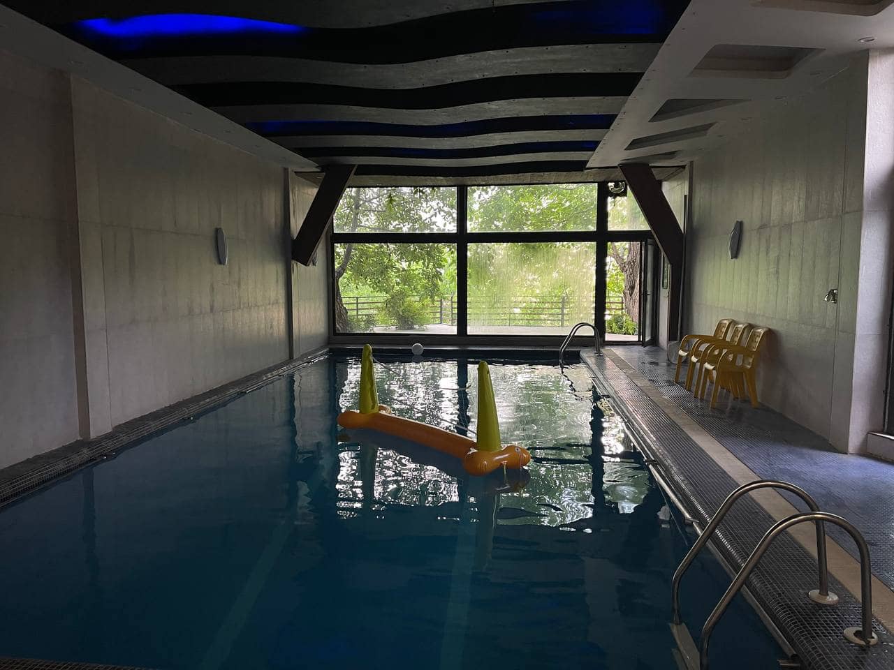 اجاره ویلا استخر سرپوشیده آبگرم در شمیرانات