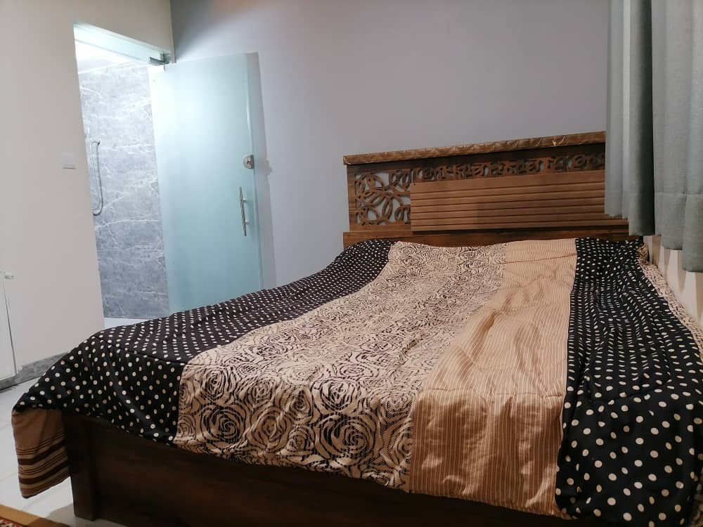 اجاره ویلا استخر سرپوشیده آبگرم در باغ بهادران