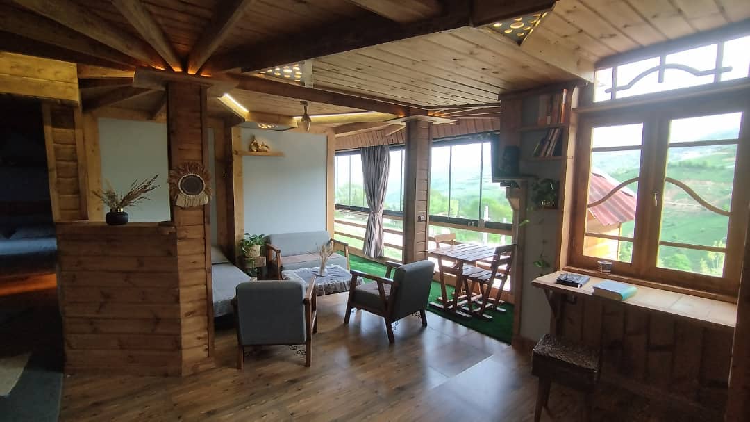 اجاره کلبه جنگلی جکوزی دار در روستا حشمت آباد رستم آباد- vipسپهر