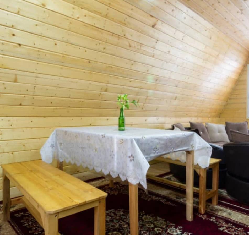 اجاره کلبه سوئیسی در روستای اسطلخ زیر شاندرمن