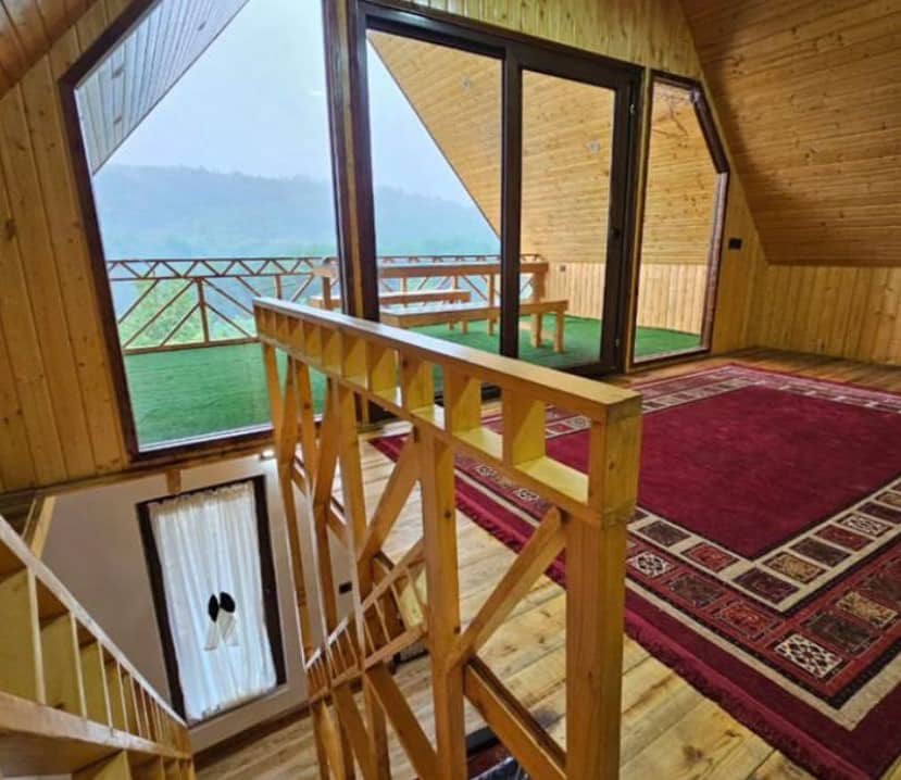 اجاره کلبه سوئیسی جنگلی در شارقلت لفور