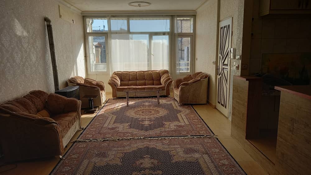 اجاره منزل مبله دوخوابه در ملارد - واحد 4 طبقه ی سوم