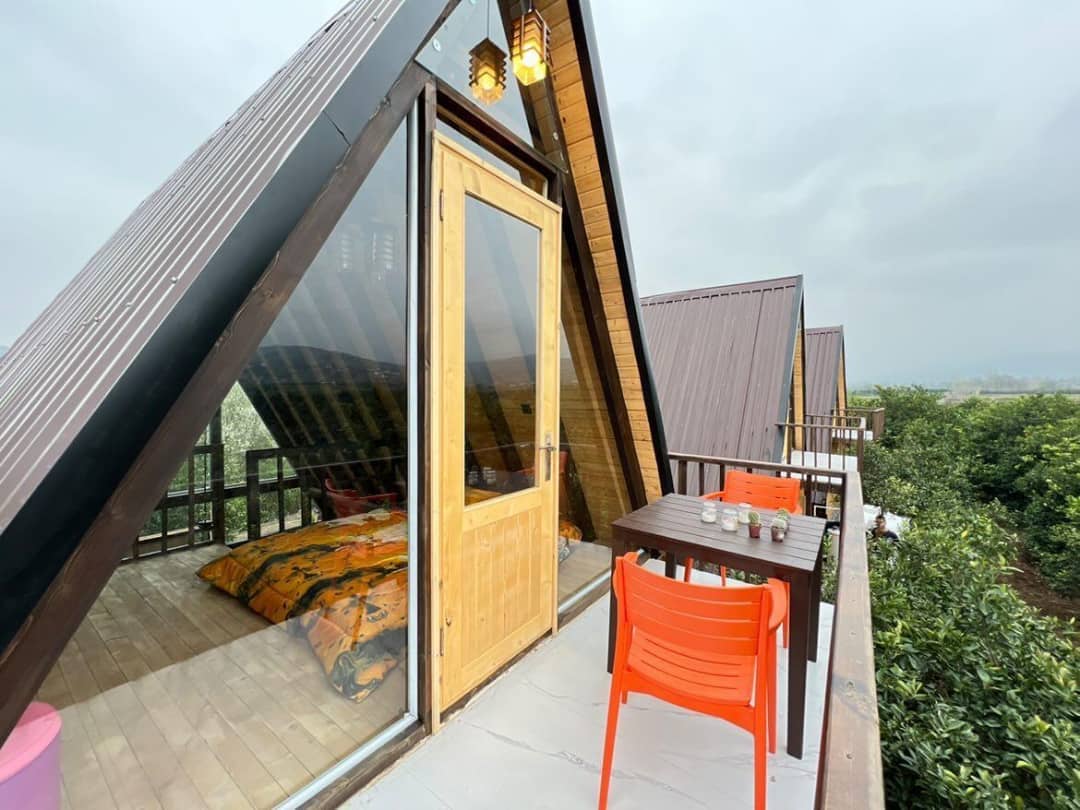 اجاره کلبه سوئیسی در شیرگاه - سورپرایز